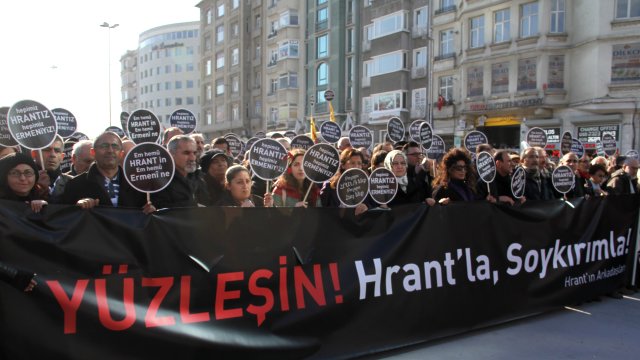 binlerce-kisi-hrant-dink-i-aniyor-6882315 x 2489 o